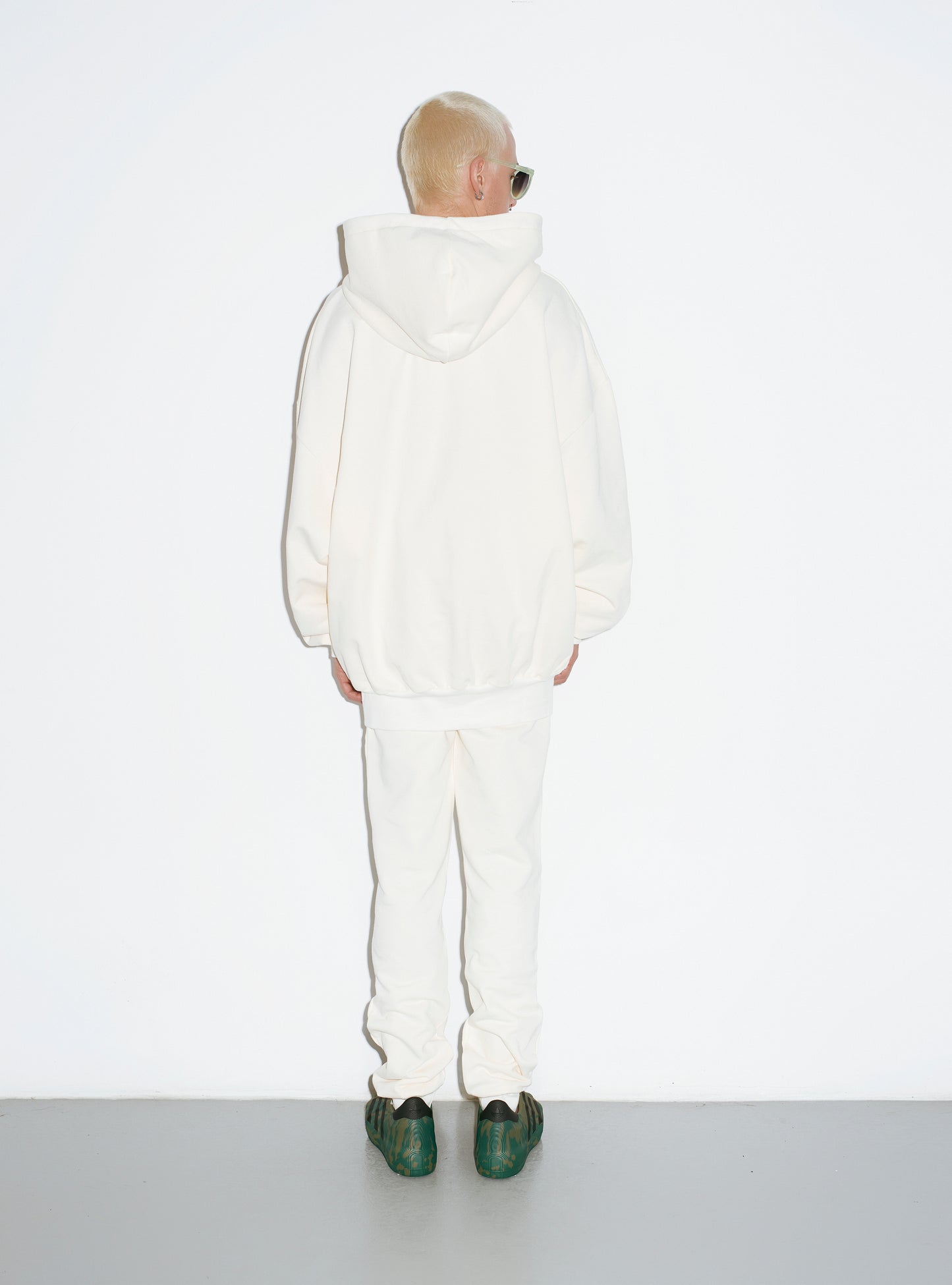 SIMPLICITÉ OVERSIZED BASIC HOODIE - ecru