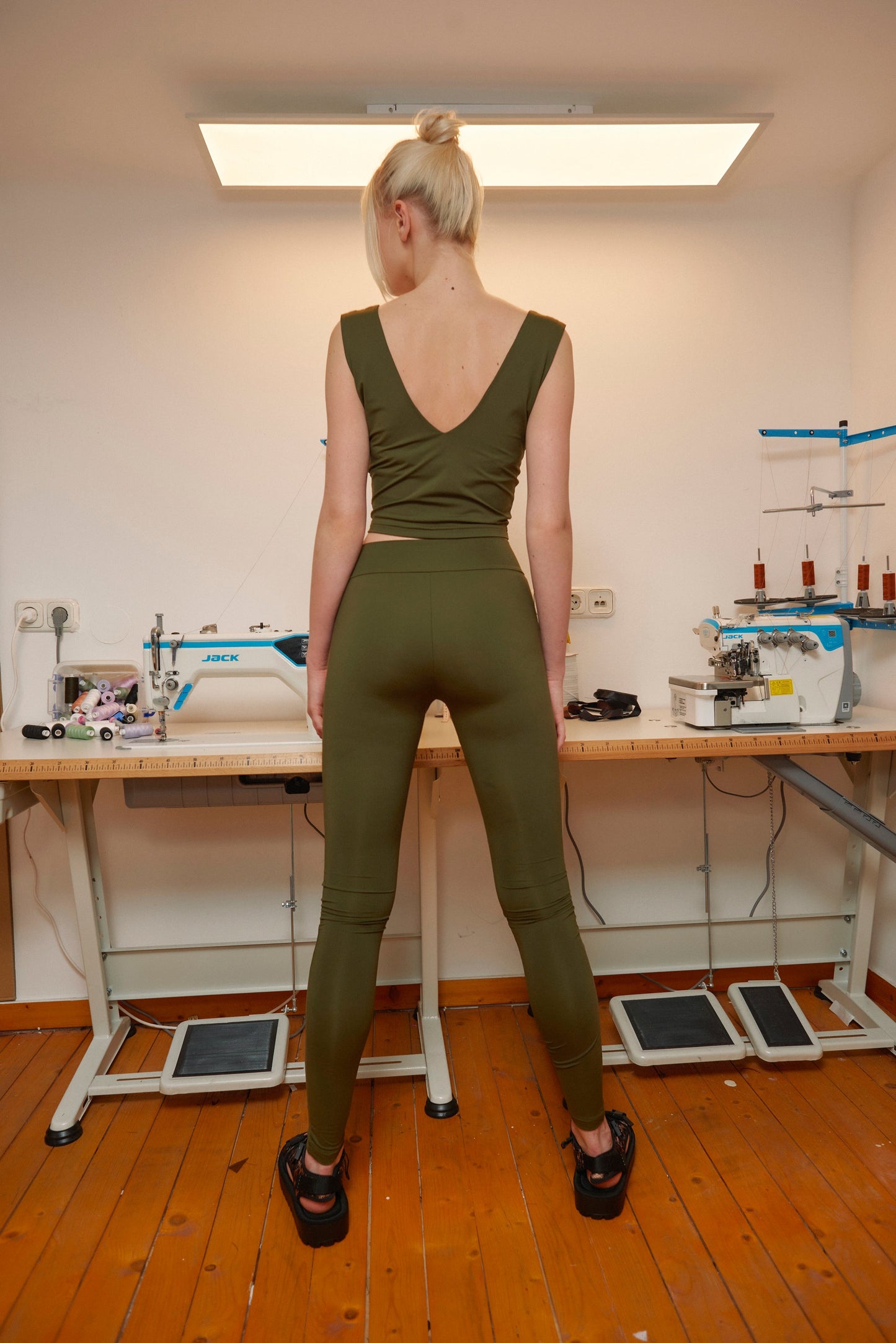 ZIA Budapest SIGNATURE ACTIVEWEAR - Khaki green trousers